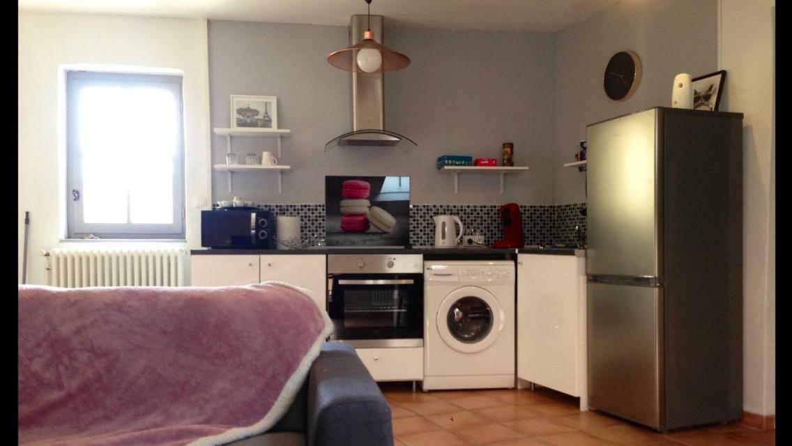 Apartamento Le Petit Nid Des Arenes Béziers Exterior foto