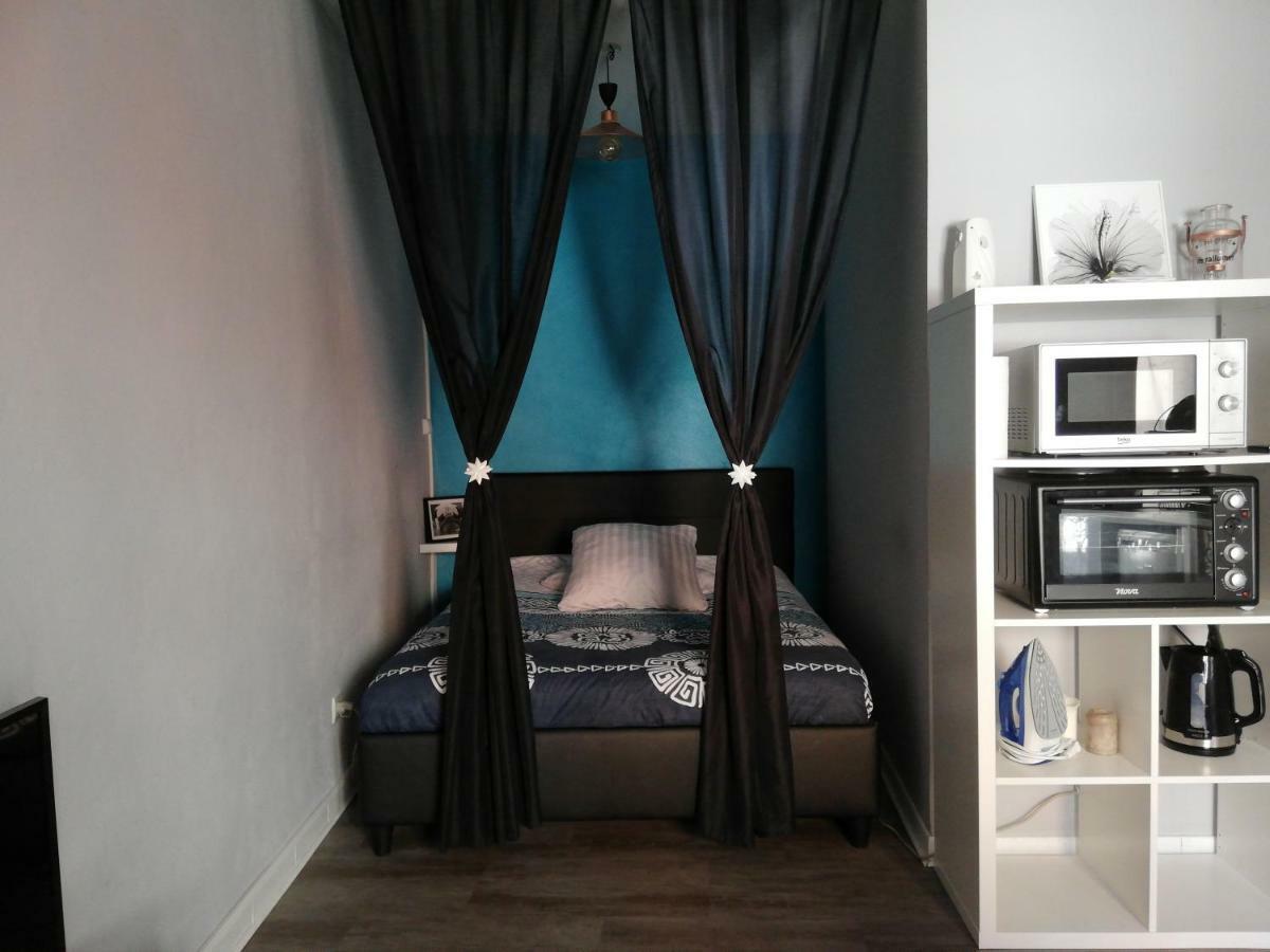 Apartamento Le Petit Nid Des Arenes Béziers Exterior foto