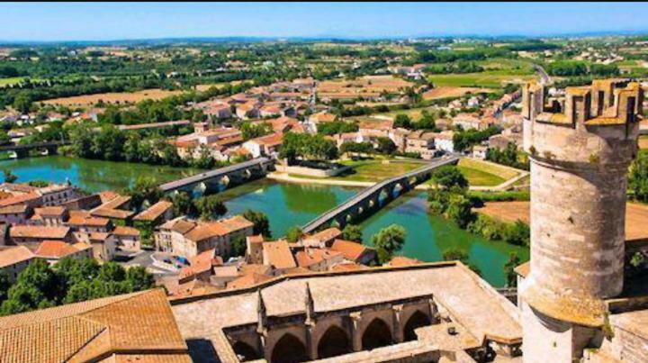 Apartamento Le Petit Nid Des Arenes Béziers Exterior foto
